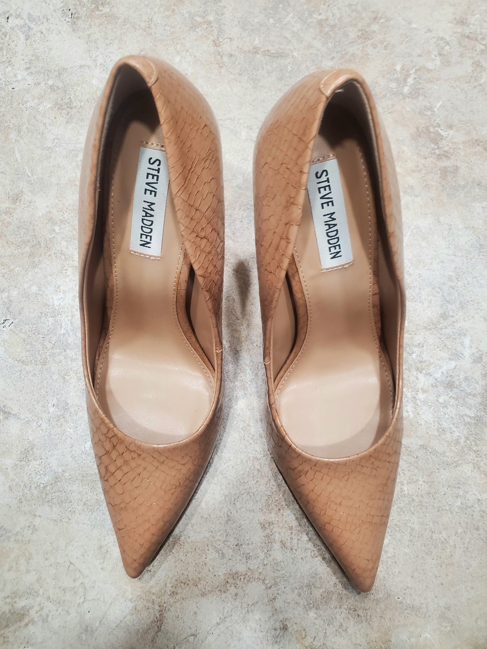 Steve Madden Women's Tan Pointed-Toe Pumps